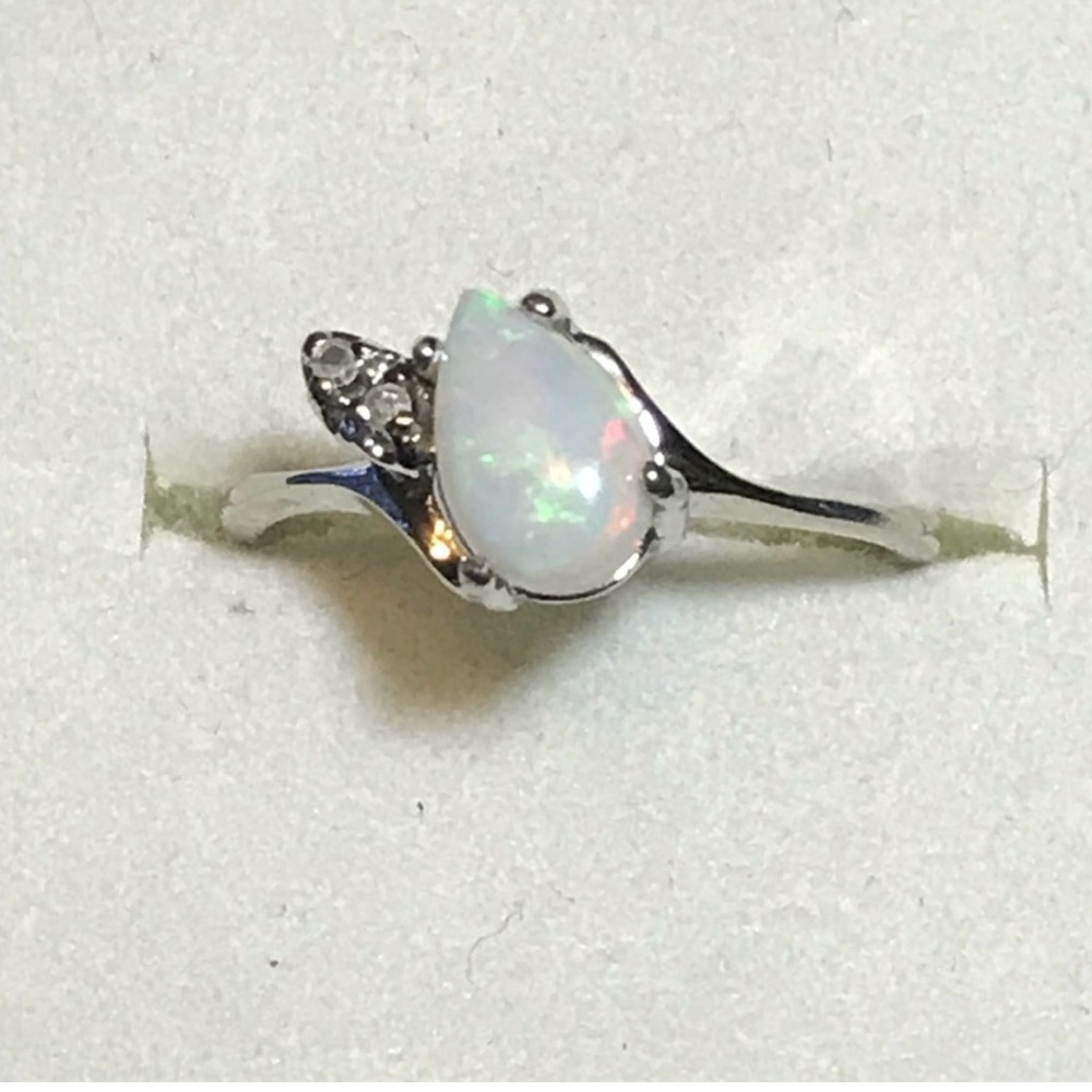 Genuine diamond and Australian Opal Ring 10kt w.g. 6 1/4.